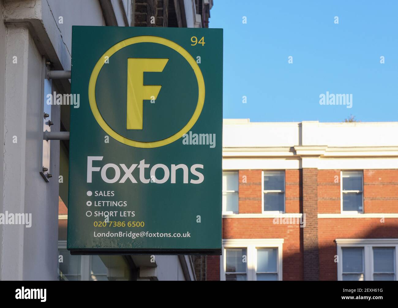 Foxtons estate agency hi-res stock photography and images - Alamy