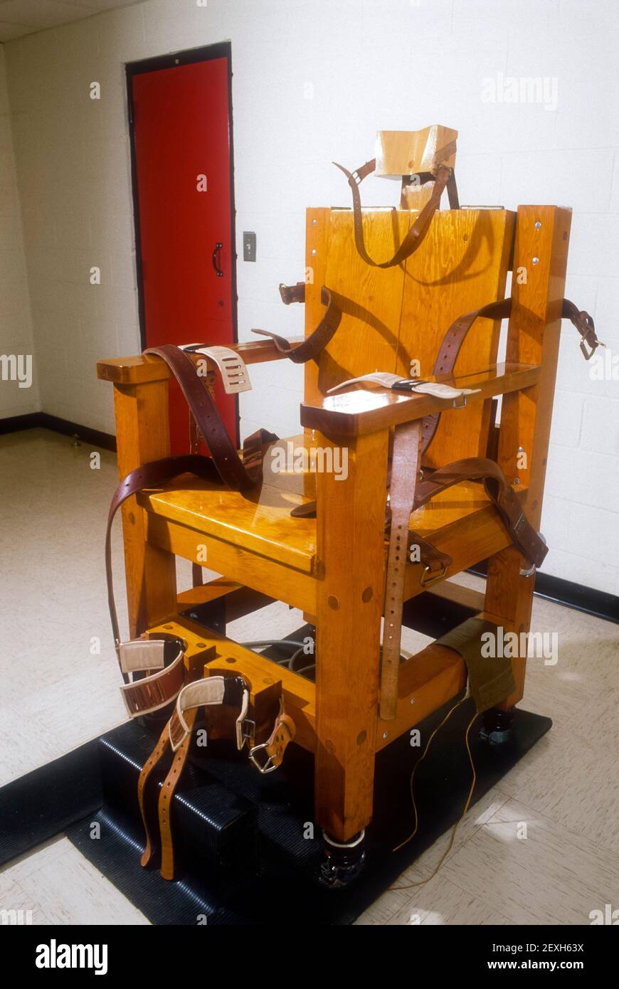 Page 2 - Electric Chair Execution High Resolution Stock Photography and  Images - Alamy