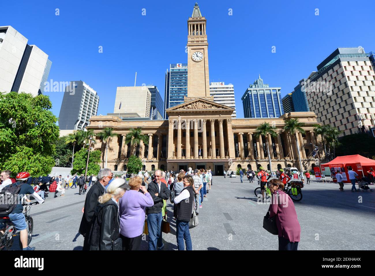 Brisbane's city hall and clock tower Stock Photo Alamy
