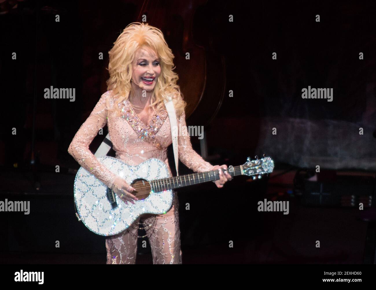Dolly Parton Performs at the Shoreline Amphitheatre on September 24, 2016 in Mountain View, California. (Photo by Chris Tuite/ImageSPACE) *** Please Use Credit from Credit Field *** Stock Photo