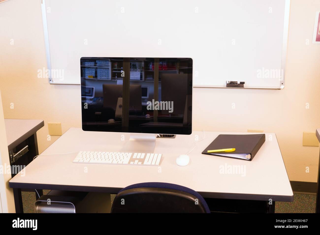Computer Lab College Campus Lecture Hall Dry Erase Board Monitor Stock Photo Alamy