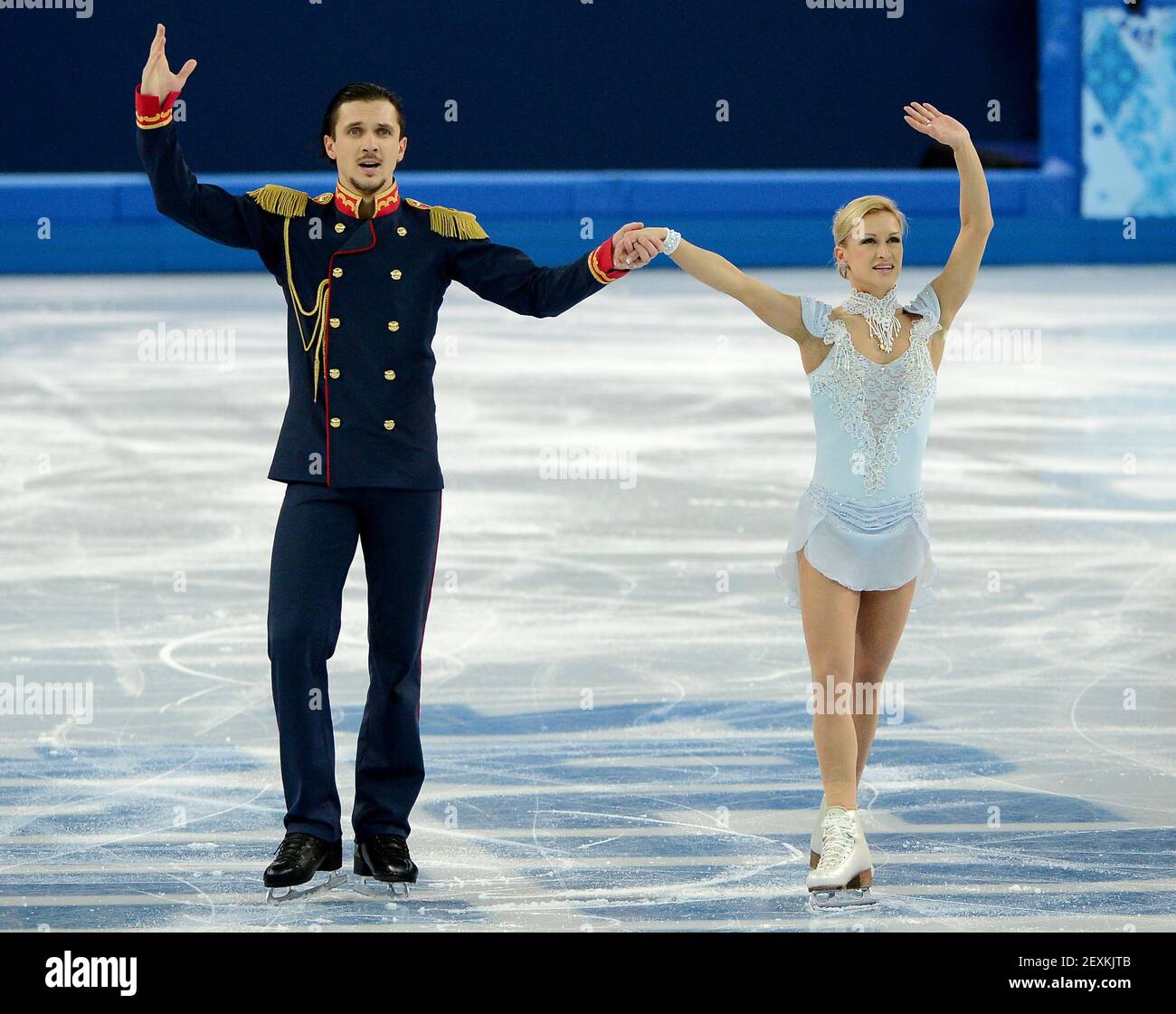 парное катание мишина и галлямов. пара дарья павлюченко – денис ходыкин. павлюченко фигурное катание. зимние виды спорта фигурное катание. анастасия мишина и александр галлямов.