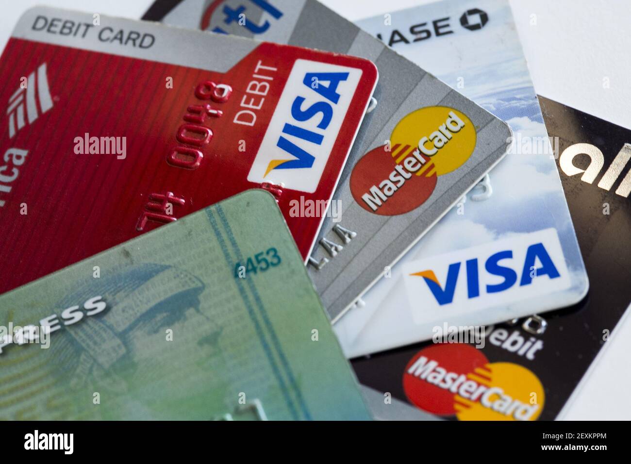 Arranged photos of various U.S. credit cards from Visa, MasterCard and  American Express Stock Photo - Alamy