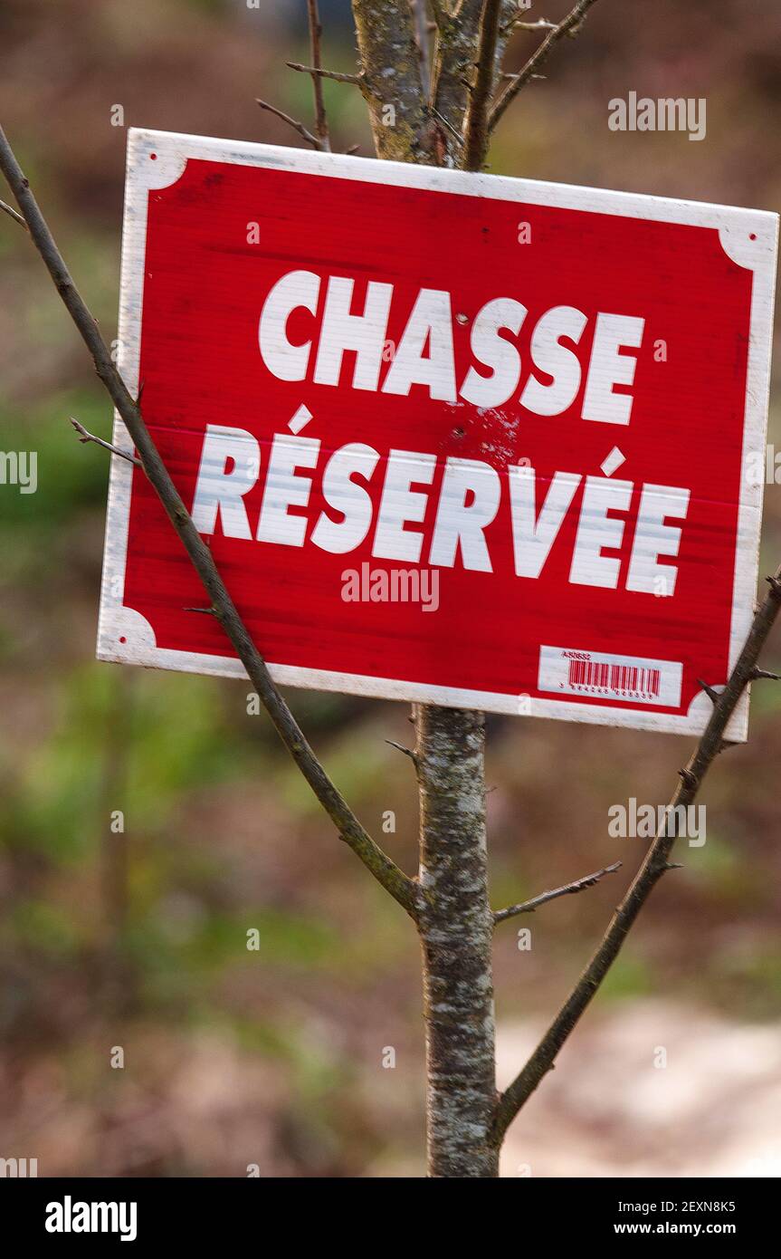 Chasse réservée sign Stock Photo - Alamy