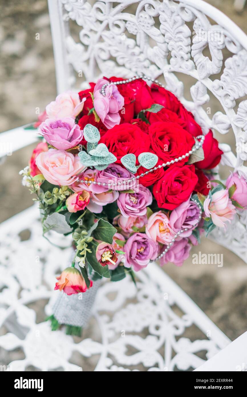Beautiful wedding bouquet mixed hi-res stock photography and images - Alamy