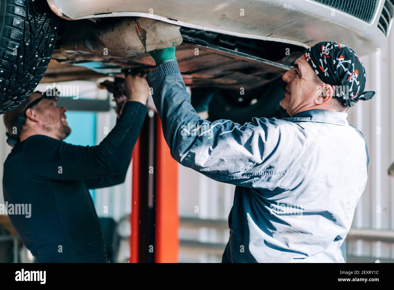 Mechanic wrench diesel engine hi-res stock photography and images - Alamy