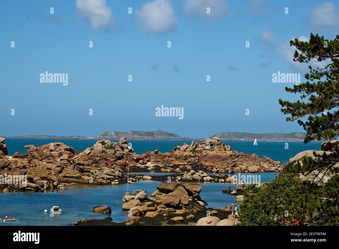 Pink rocks hi-res stock photography and images - Alamy