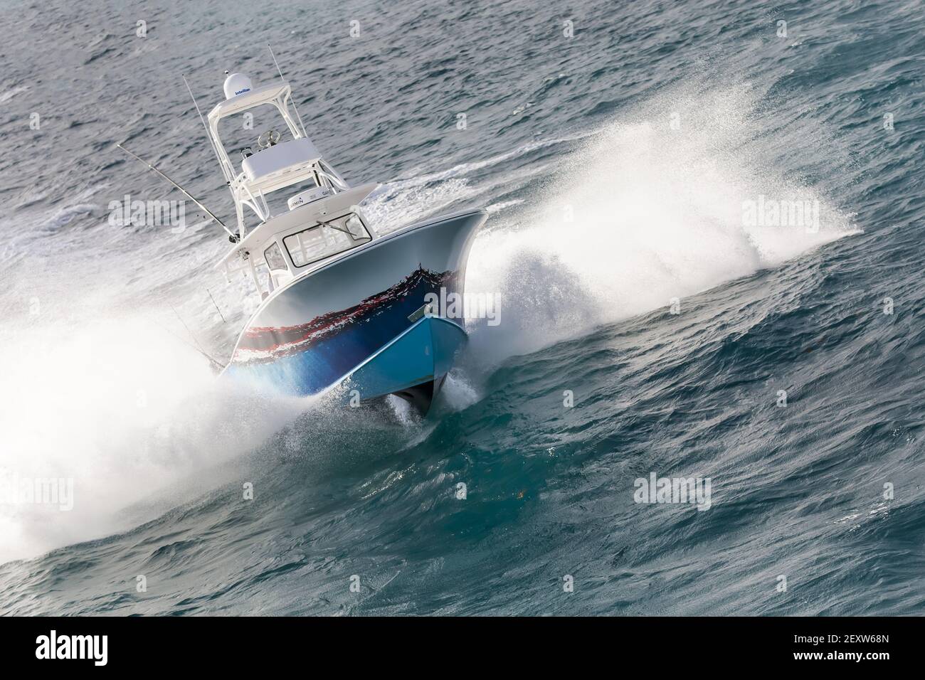 Motorboat wake hi-res stock photography and images - Alamy