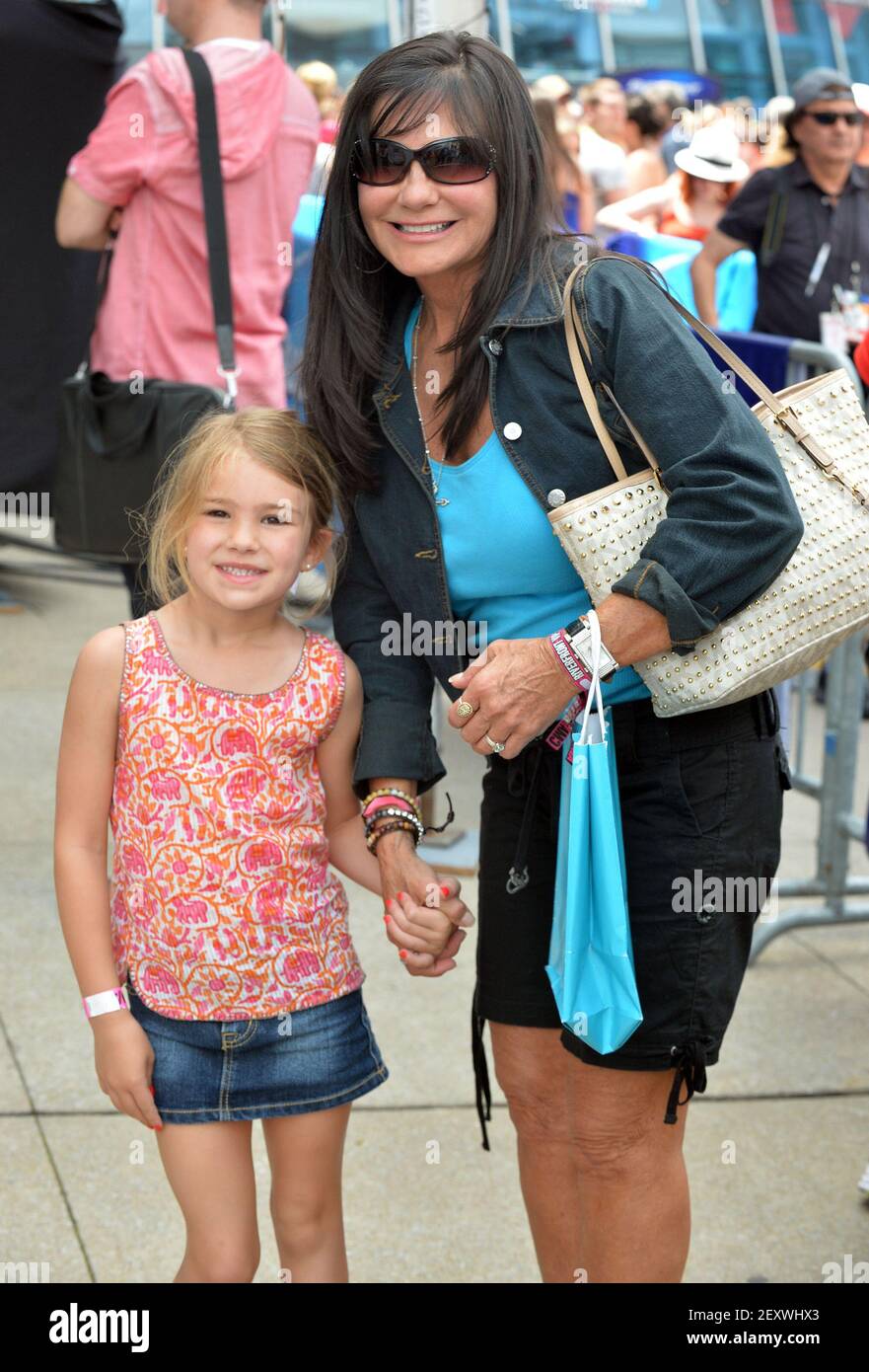 08 June 2014 - Nashville, Tennessee - Maddie Briann Aldridge, Lynne