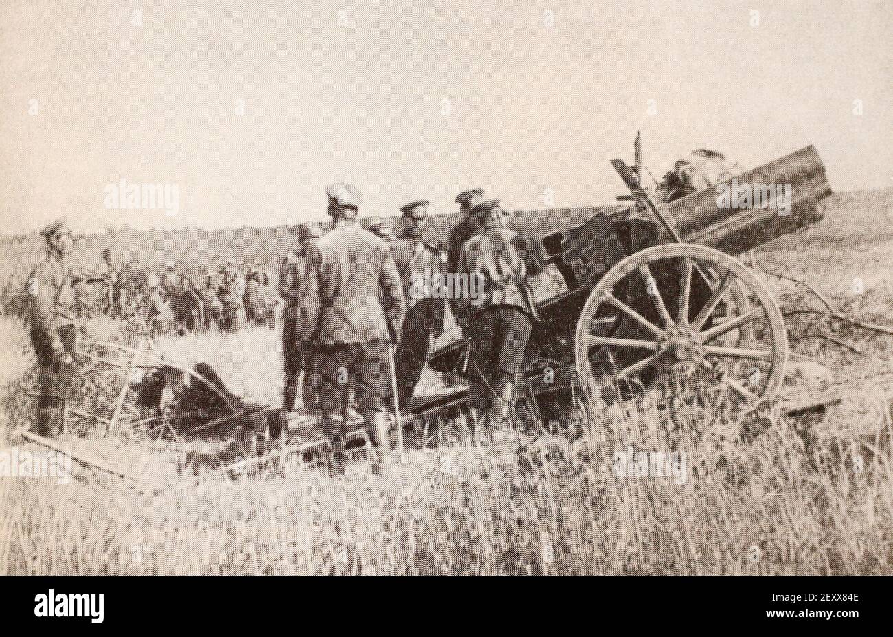 Russian artillery battery on the Southwestern Front in 1915. Stock Photo