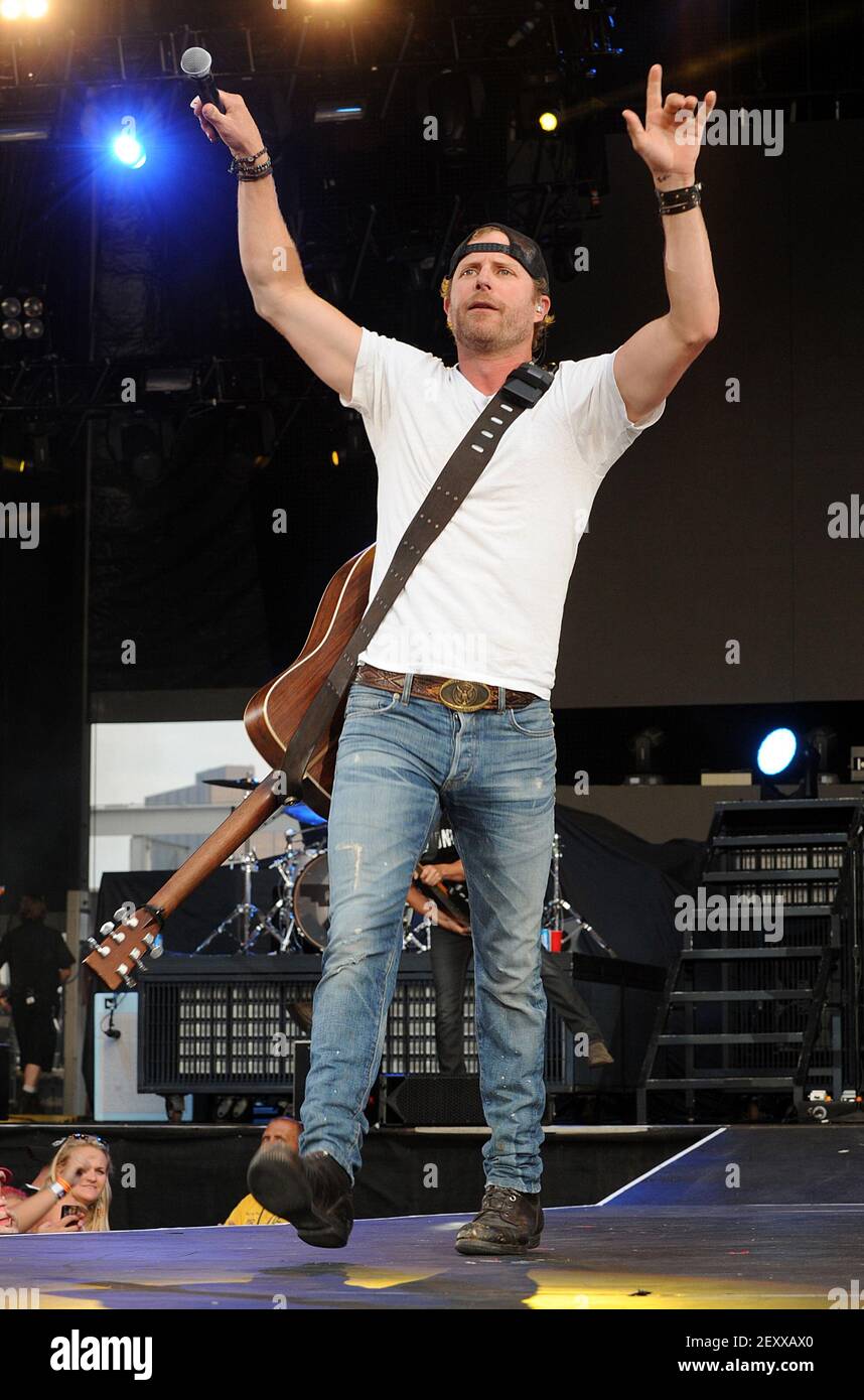 21 June 2014 Pittsburgh, PA Country music artist DIERKS BENTLEY