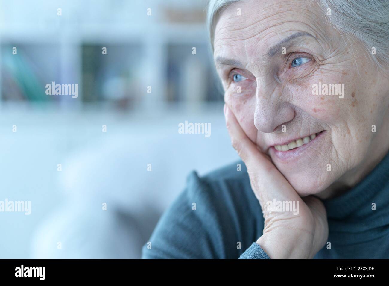 Close-up portrait of happy senior woman posing Stock Photo - Alamy