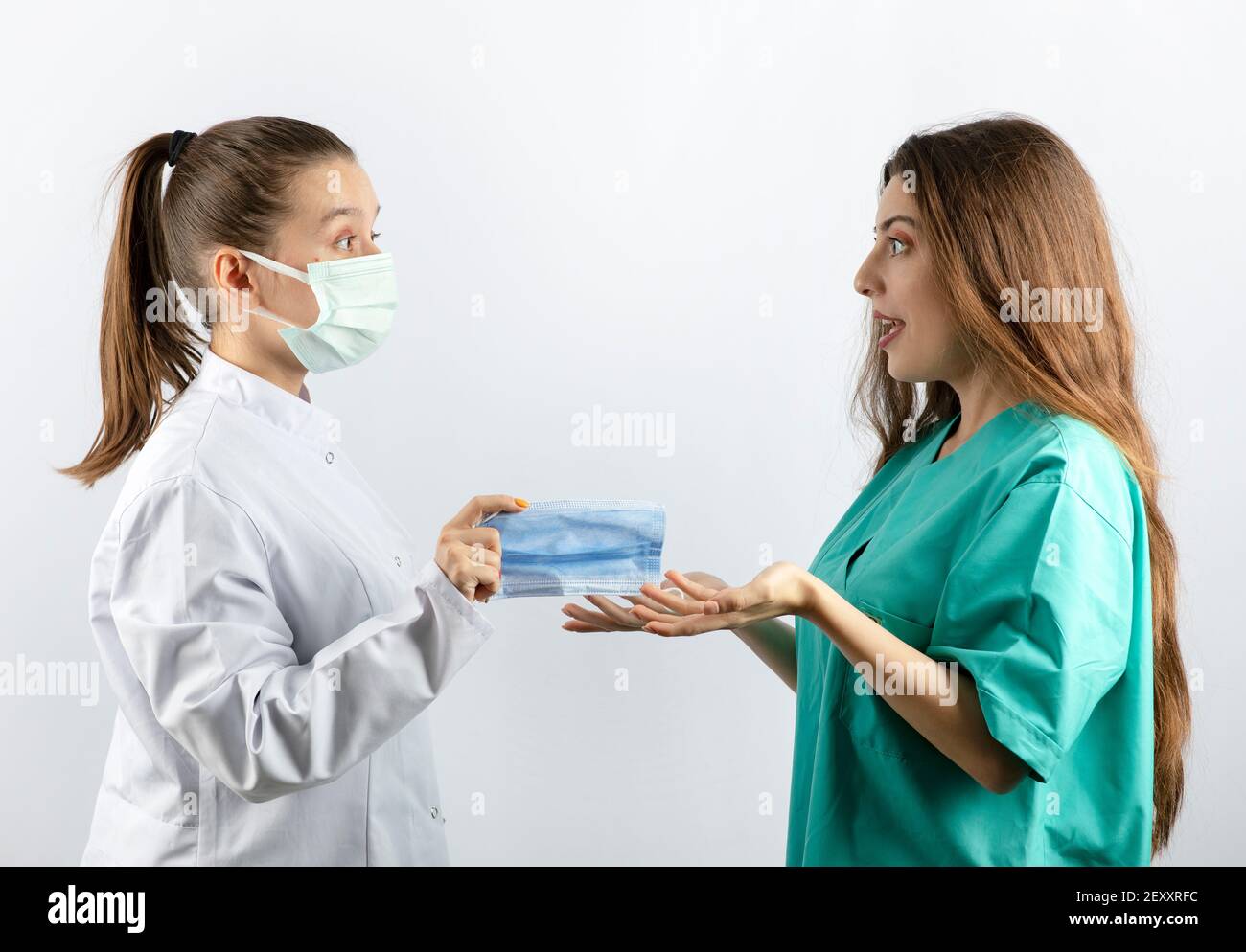 Nurse in white uniform hi-res stock photography and images - Alamy