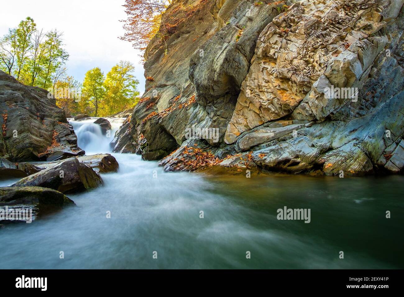 Small Waterfall Between Rocks Stream rushing between rocks hi-res stock photography and images - Alamy