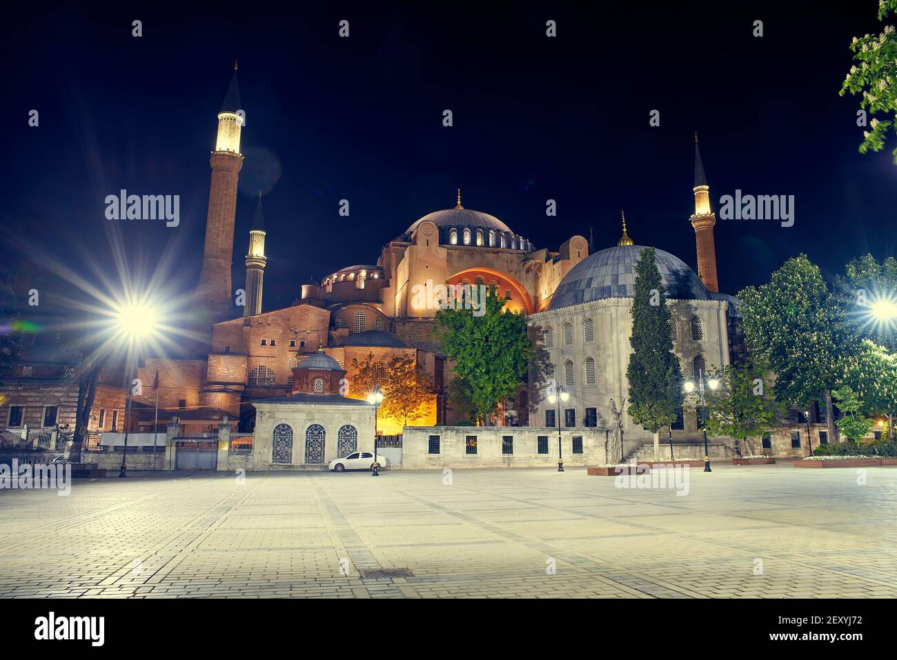 The Hagia Sophia in Istanbul at night Stock Photo - Alamy