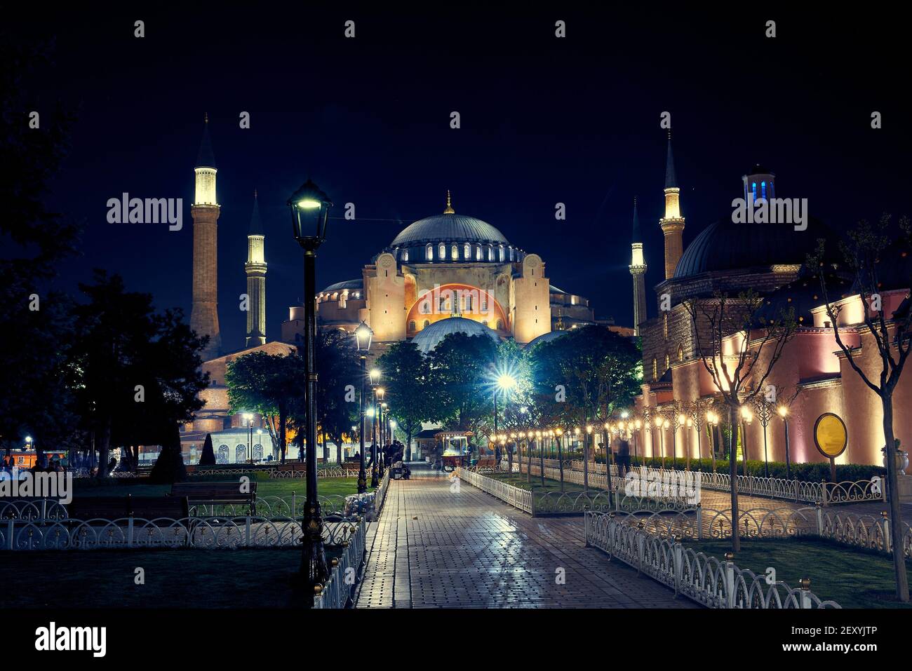 The Hagia Sophia in Istanbul at night Stock Photo - Alamy