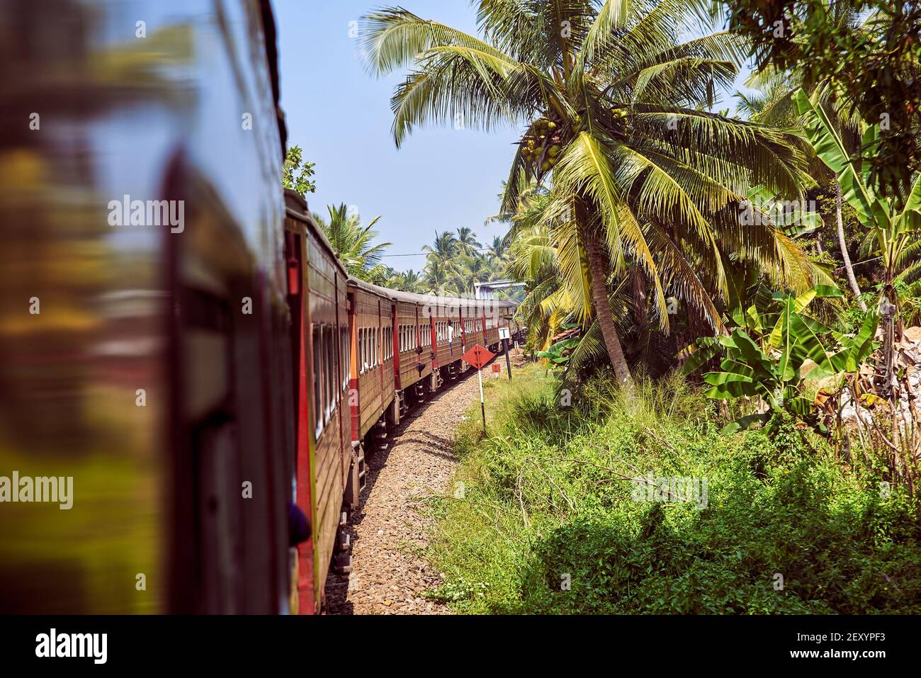 Public transport in sri lanka hi-res stock photography and images - Alamy