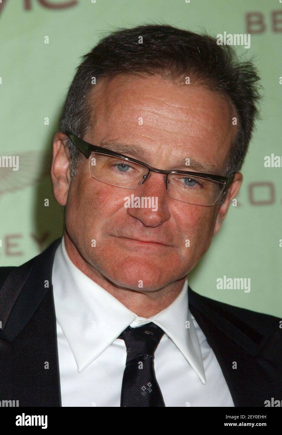 11 August 2014 - Marin County,California - Williams was found in his home in Tiburon, California, after police responded to a 911 call, PEOPLE has confirmed. He was 63. "At this time, the Sheriff's Office Coroner Division suspects the death may be a suicide due to asphyxia, but a comprehensive investigation must be completed before a final determination is made," Lt. Keith Boyd, the Marin Country assistant chief deputy coroner, said in a statement. File Photo: Feb. 29, 2004; West Hollywood, CA, USA; Actor ROBIN WILLIAMS during Sir Elton John's 12th Annual Academy Awards Viewing Party to raise Stock Photo