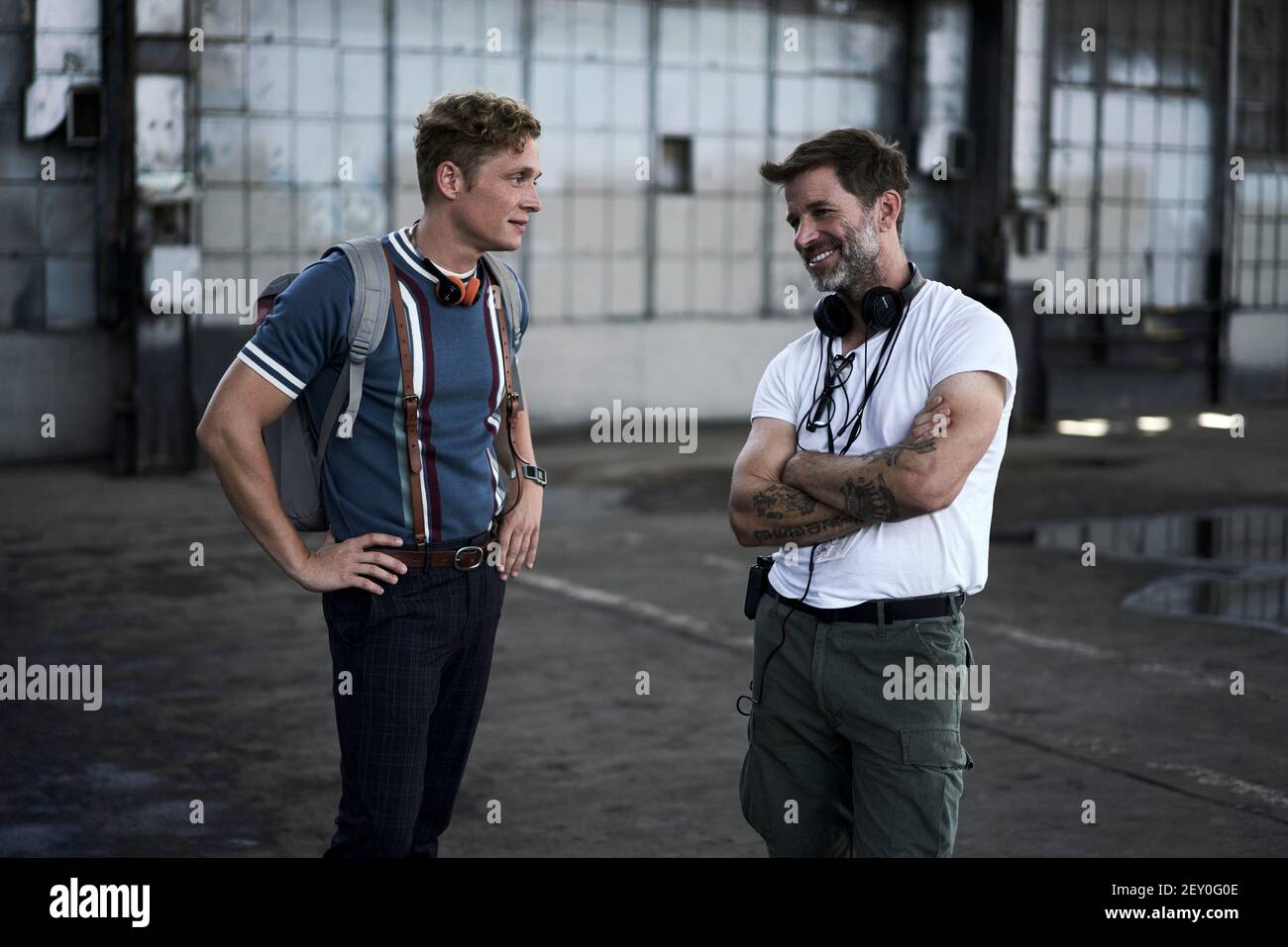 ZACK SNYDER and MATTHIAS SCHWEIGHÖFER in ARMY OF THE DEAD (2021), directed by ZACK SNYDER. Credit: THE STONE QUARRY / Album Stock Photo