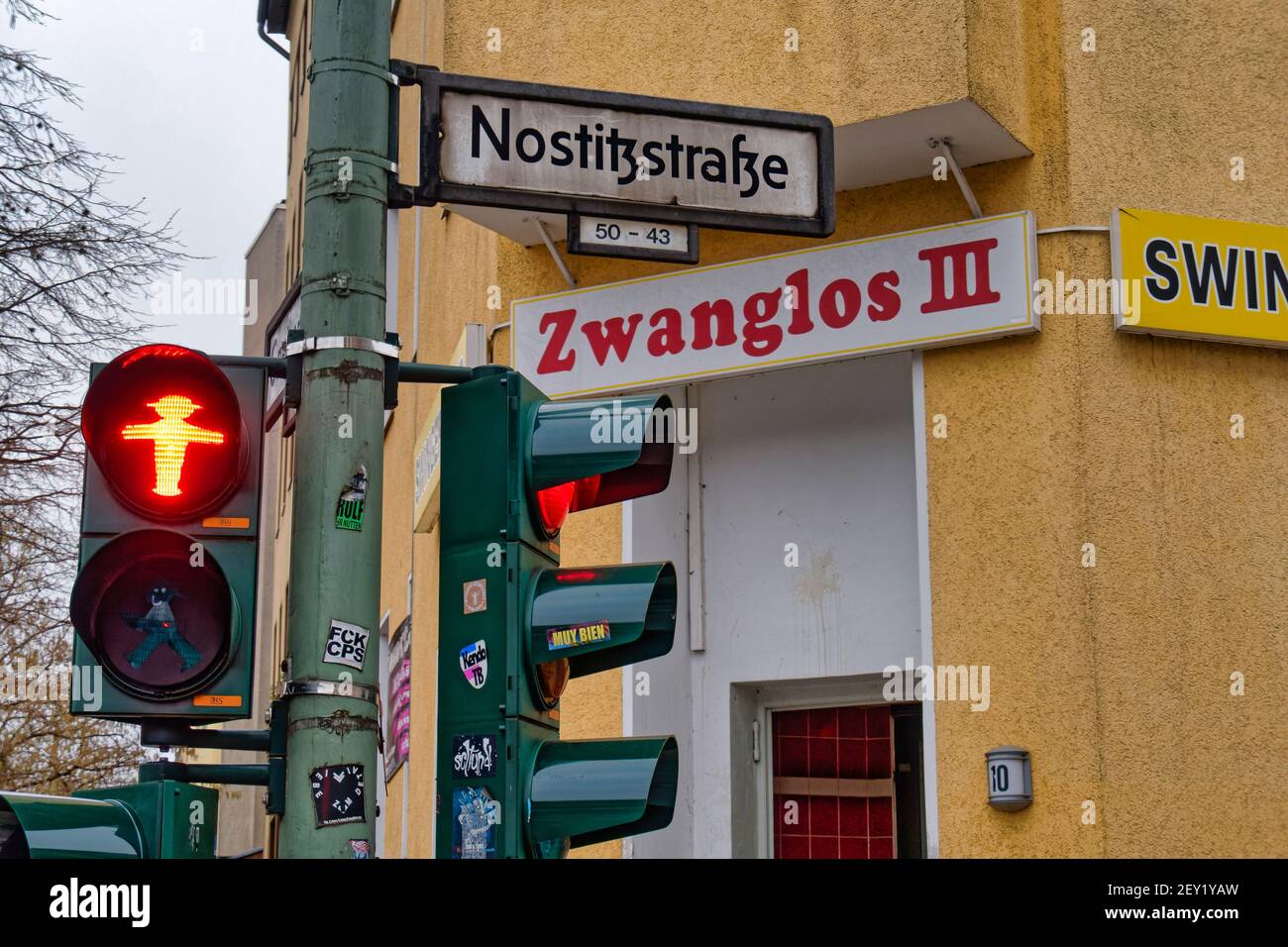 Swinger Club Zwanglos III , geschlossen im Corona Lockdown, Kreuzberg, rote Ampel, Symbolbild, Berlin Stock Photo