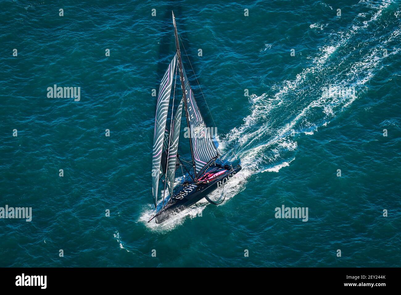 Alex Thomson (gbr) sailing on the Imoca Hugo Boss during the start of the  2020-2021 Vendée Globe, 9th edition of the solo non-stop round the world  yacht race, on November 9, 2020