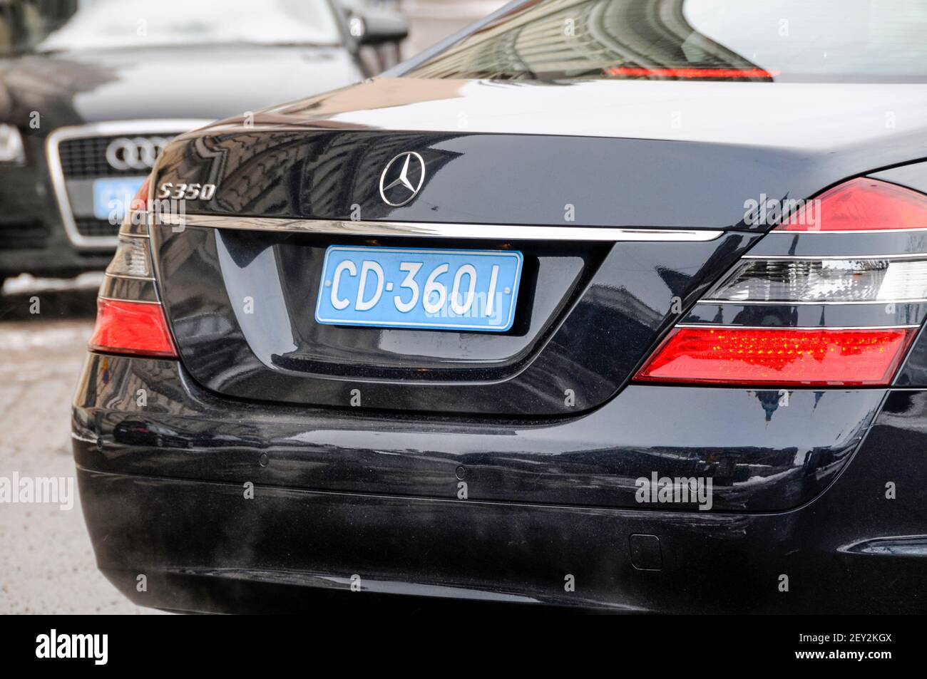 Diplomatic number plate hi-res stock photography and images - Alamy