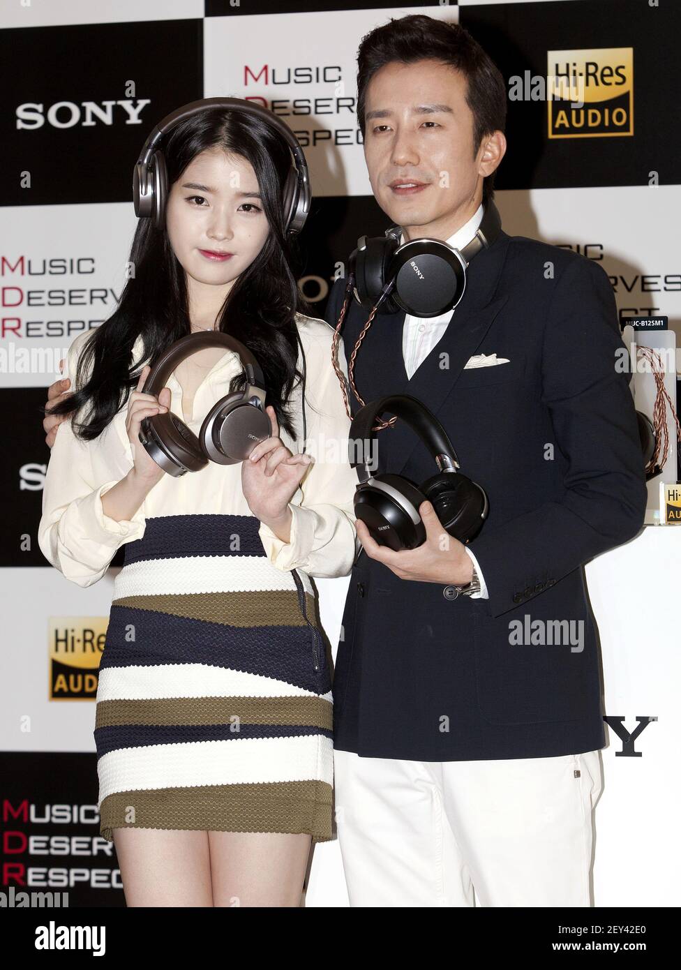 16 October 2014 - Seoul, South Korea : (L to R) South Korean K-Pop ...
