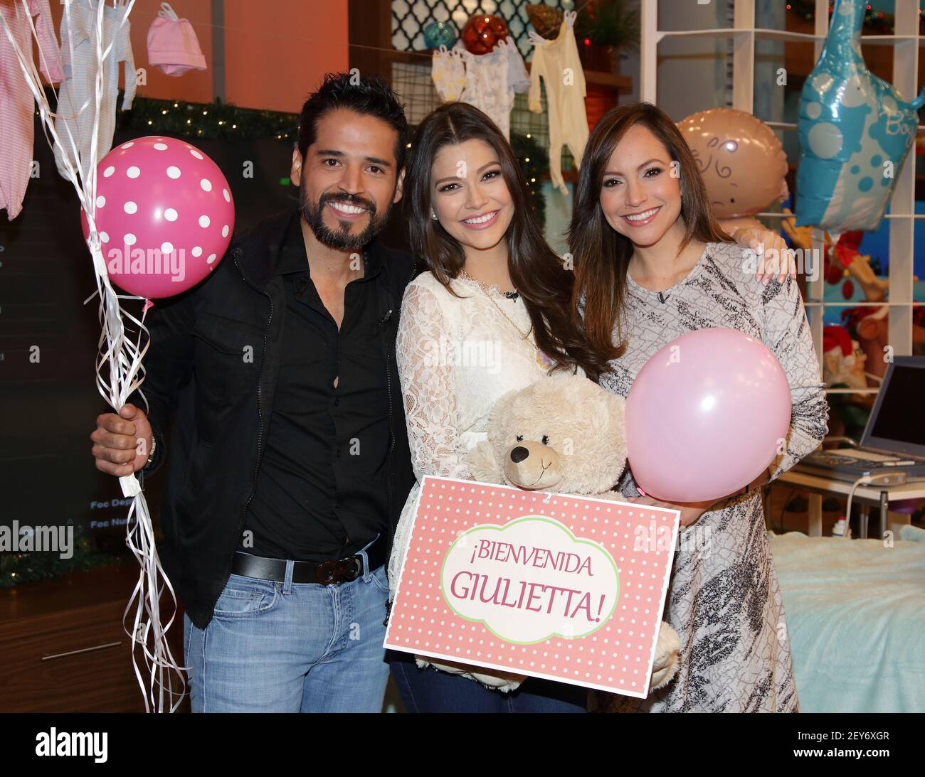 MIAMI, FL DECEMBER 09 Luis Martinez, Ana Patricia Gamez and Satcha(01)