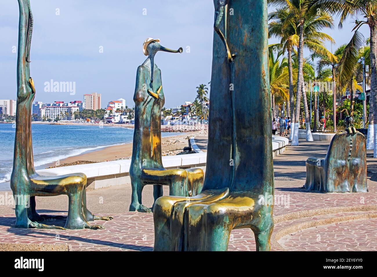Sculpture La rotonda del Mar / Rotunda of the Sea by Alejandro Colunga along the Malecón, esplanade in beach resort Puerto Vallarta, Jalisco, Mexico Stock Photo