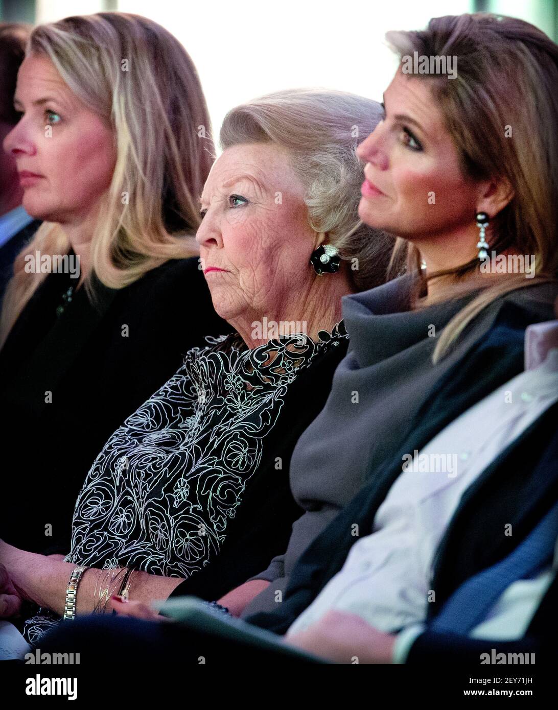 10-12-2014 AMSTERDAM - Queen Maxima, Princess Beatrix, Princess Mabel attend the award ceremony of the Prince Claus Prize 2014 to Columbian artist and plant expert Abel RodrÃguez at the Royal Palace in Amsterdam (Photo by Robin Utrecht/Sipa USA) Stock Photo