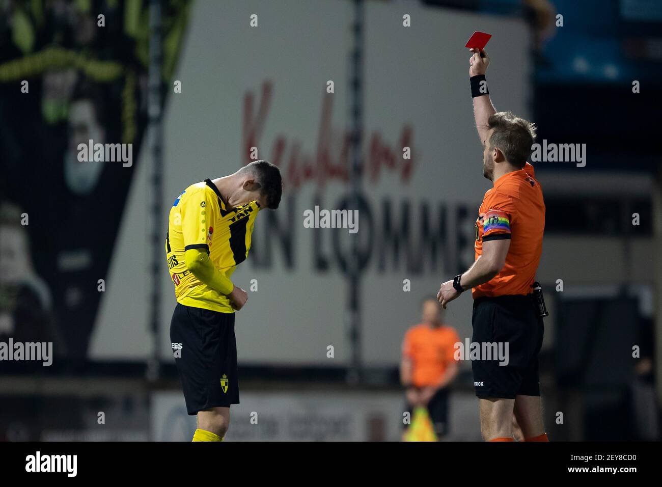Lierse's Jordy Gillekens receives a red card from the referee during a soccer match between Lierse Kempenzonen and Union Saint-Gilloise, Friday 05 Mar Stock Photo