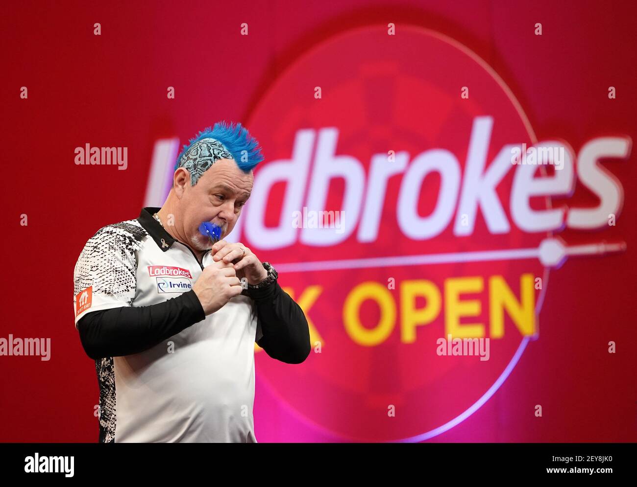 Peter wright darts hi-res stock photography and images