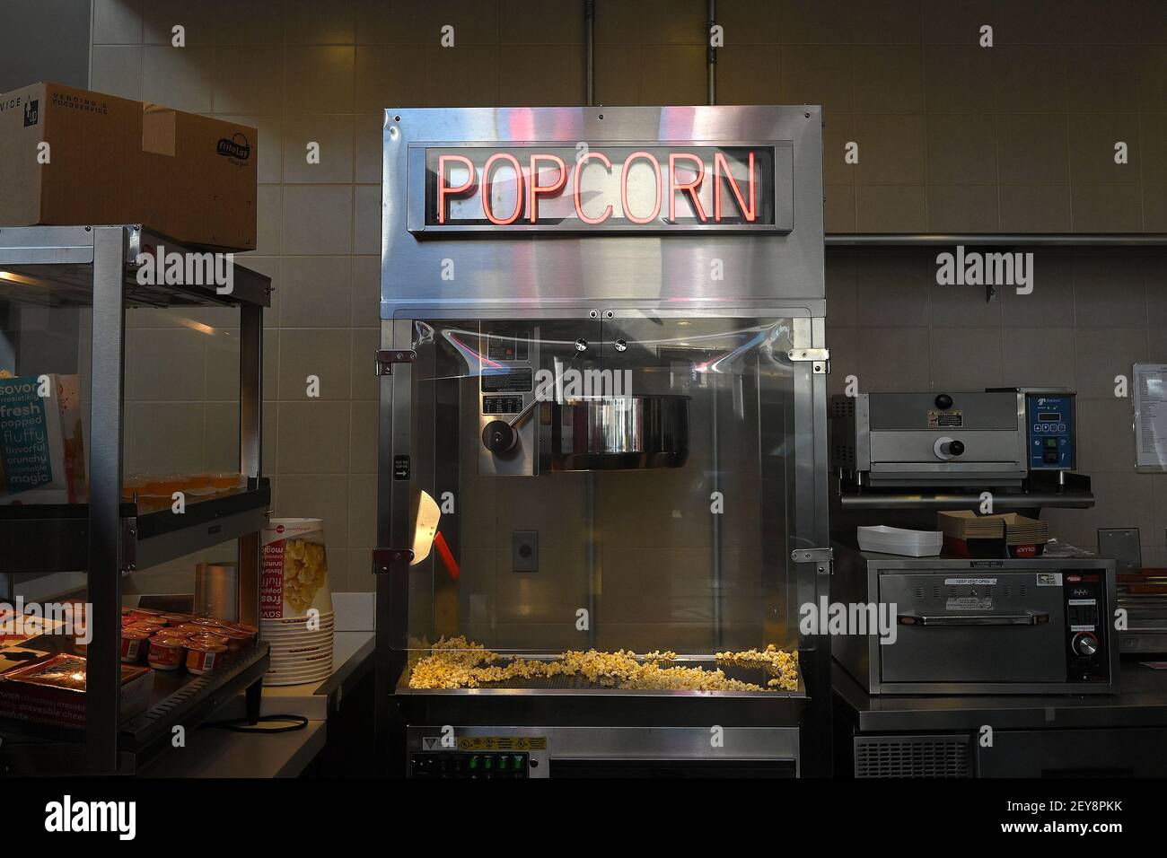 Commercial Theater Popcorn Machine