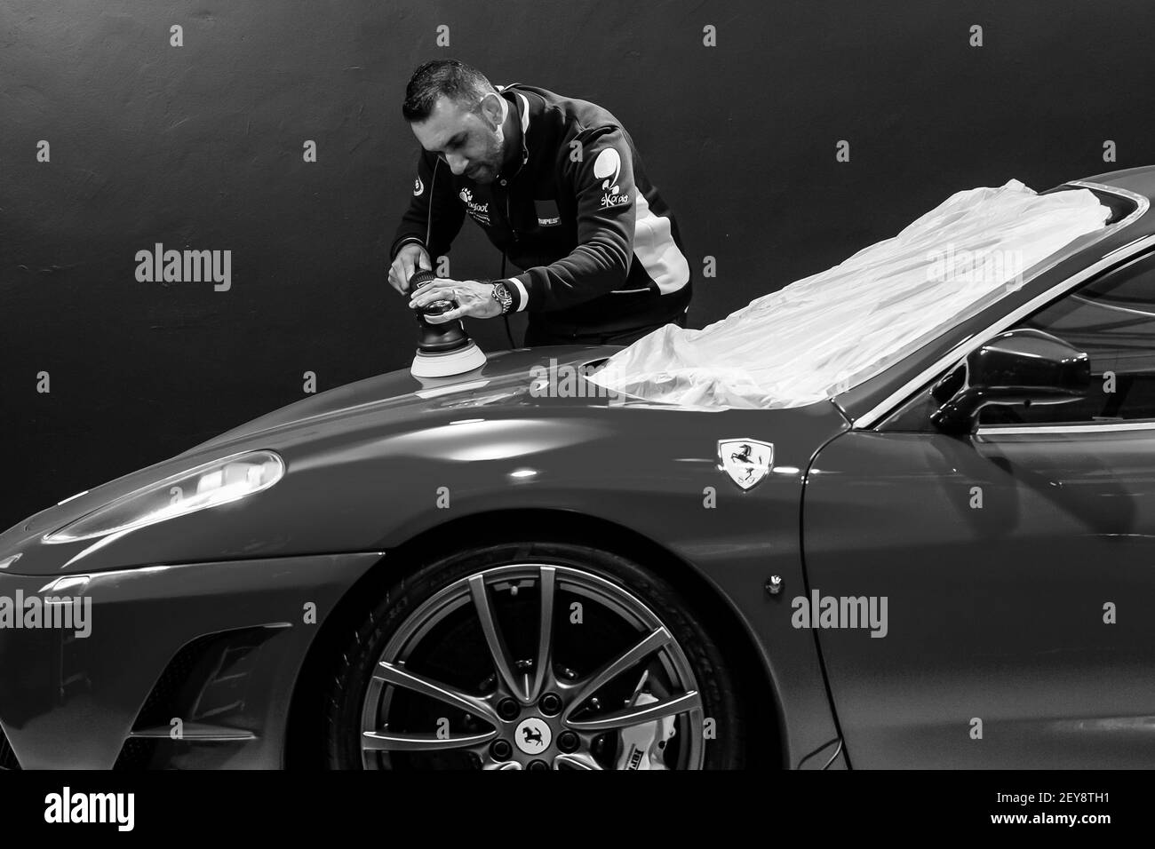 Auto detailing Black and White Stock Photos & Images Alamy