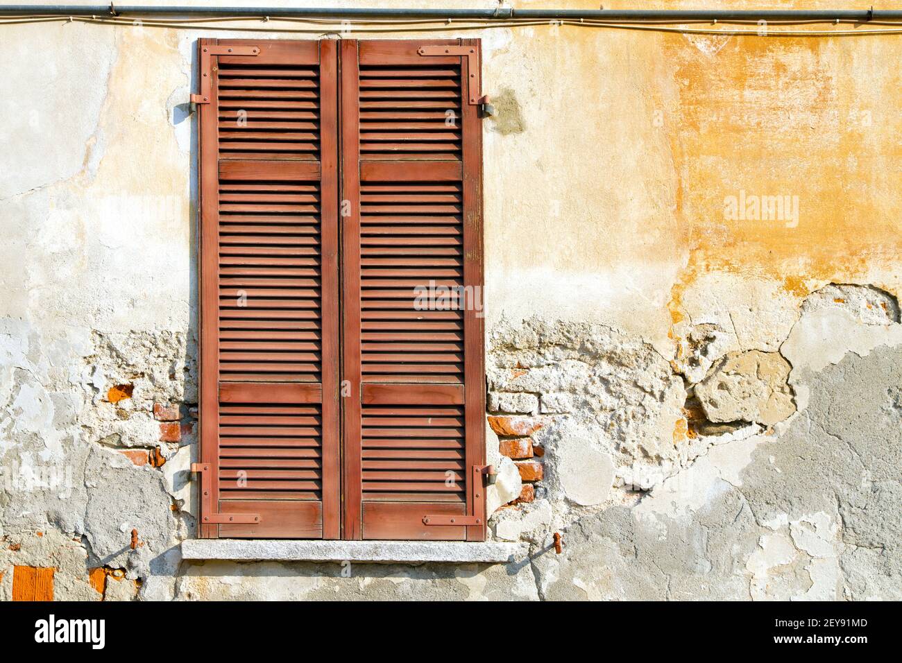 Varano borghi palaces italy    venetian blind in the concrete  brick Stock Photo