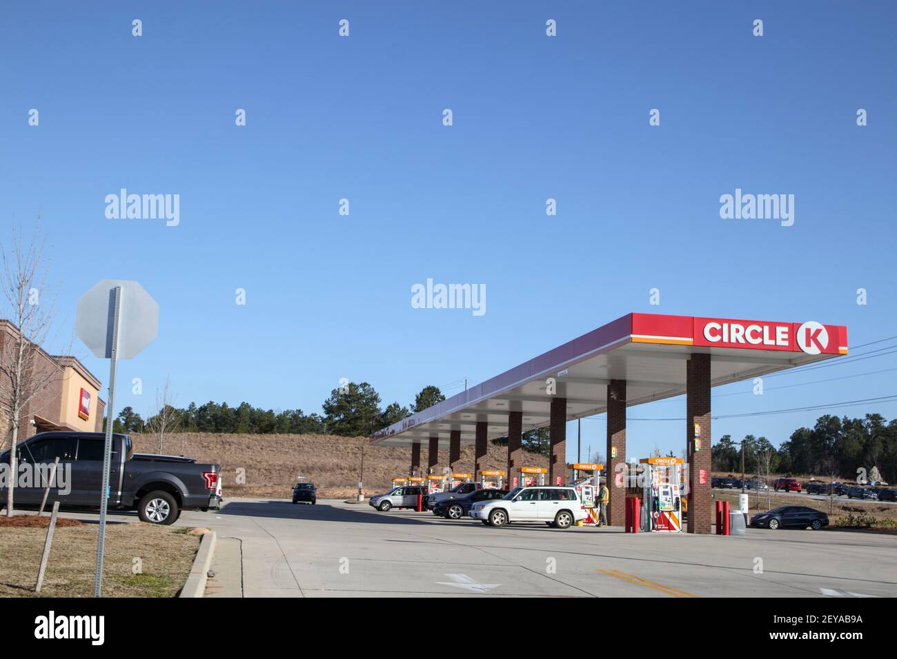 Augusta, Ga USA 03 05 21 Circle K gas and convenience store and cars