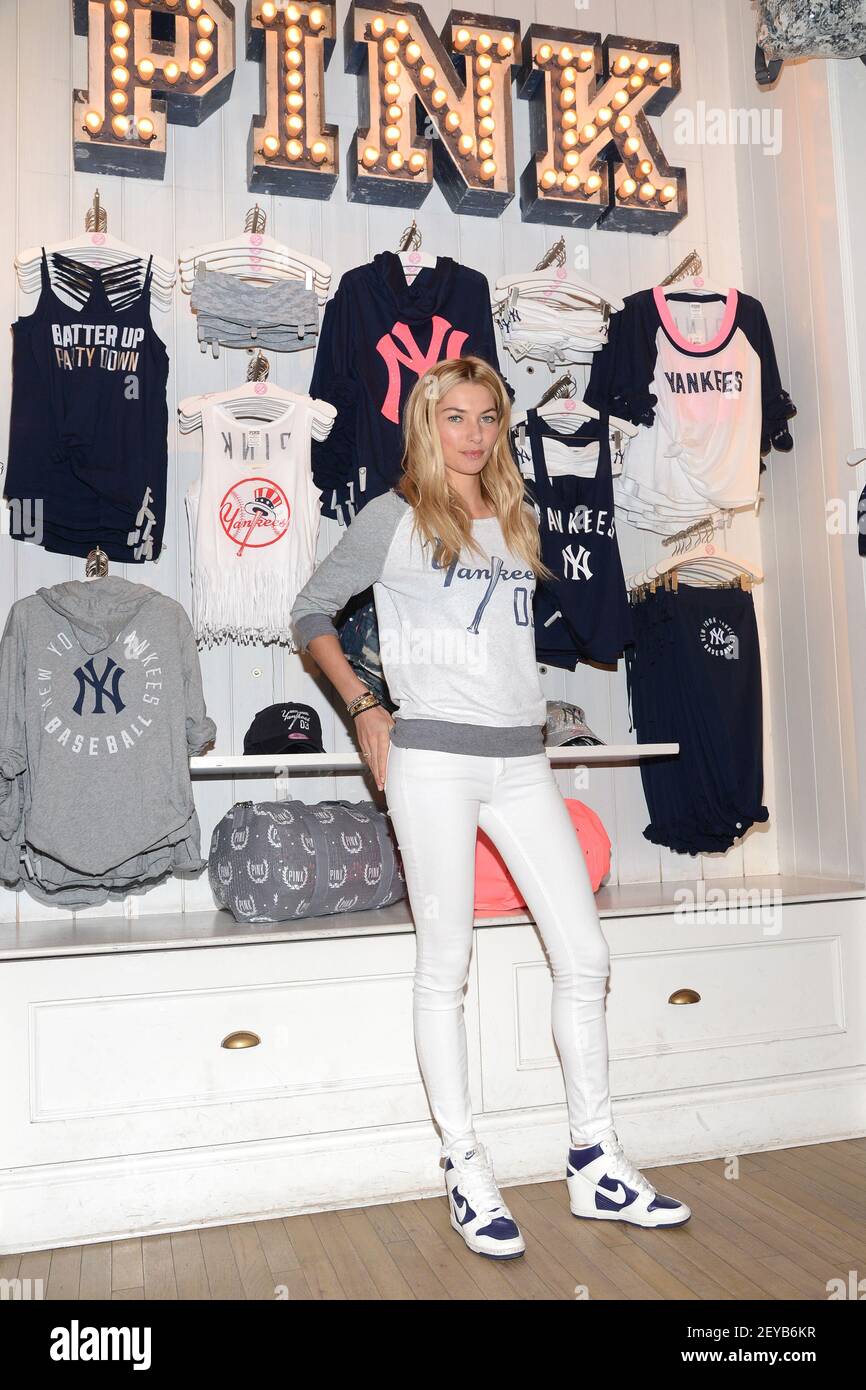 Victoria secret hot sale pink mlb 2019
