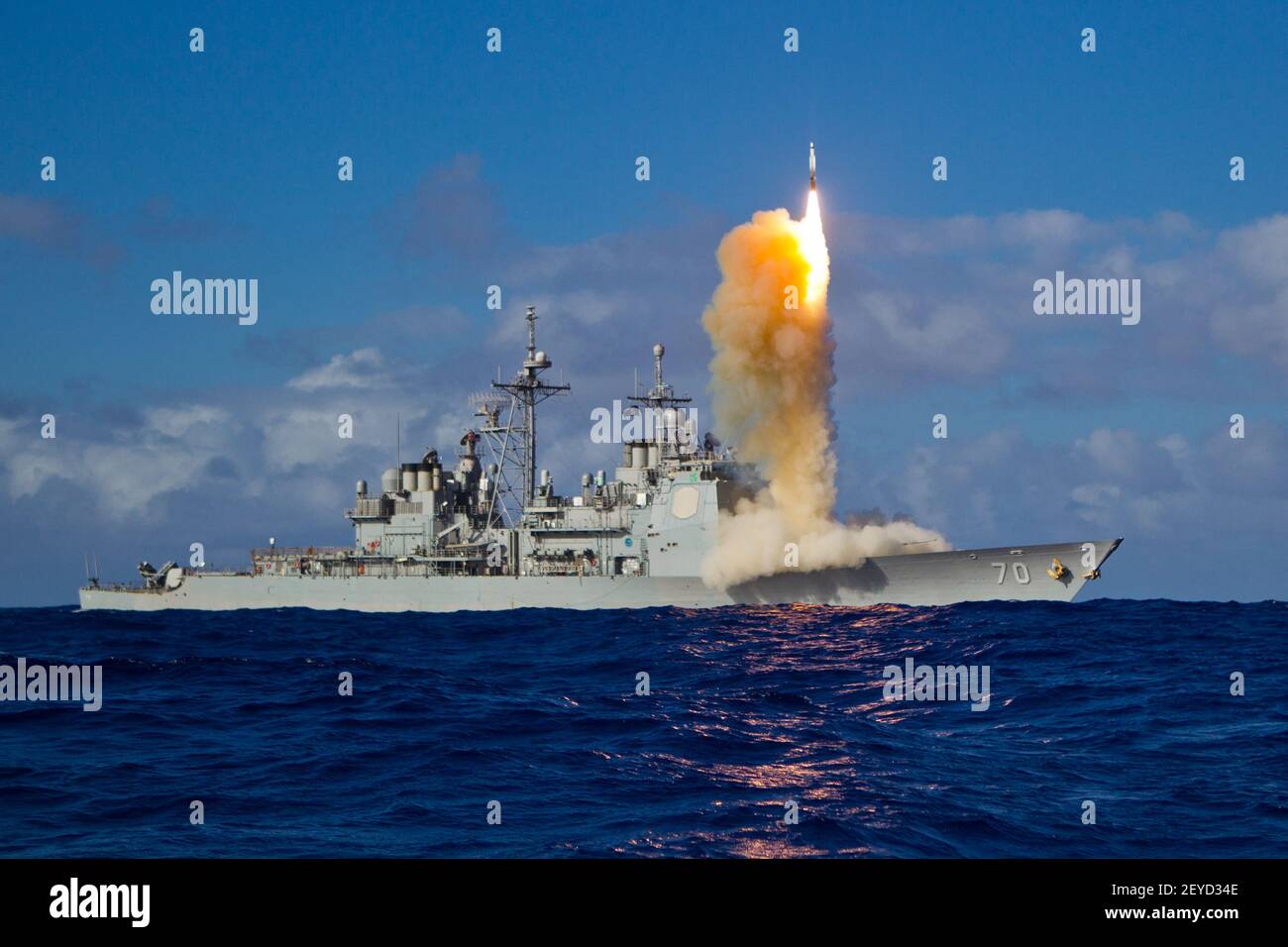 D Zz999 005 Pacific Ocean May 16 13 A Standard Missile 3 Sm 3 Block 1b Interceptor Missile Is Launched From The Guided Missile Cruiser Uss Lake Erie Cg 70 During A Missile Defense Agency And U S