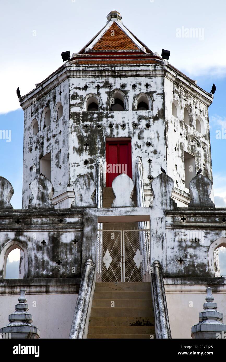 Thailand asia bangkok sunny temple abstract cross Stock Photo - Alamy