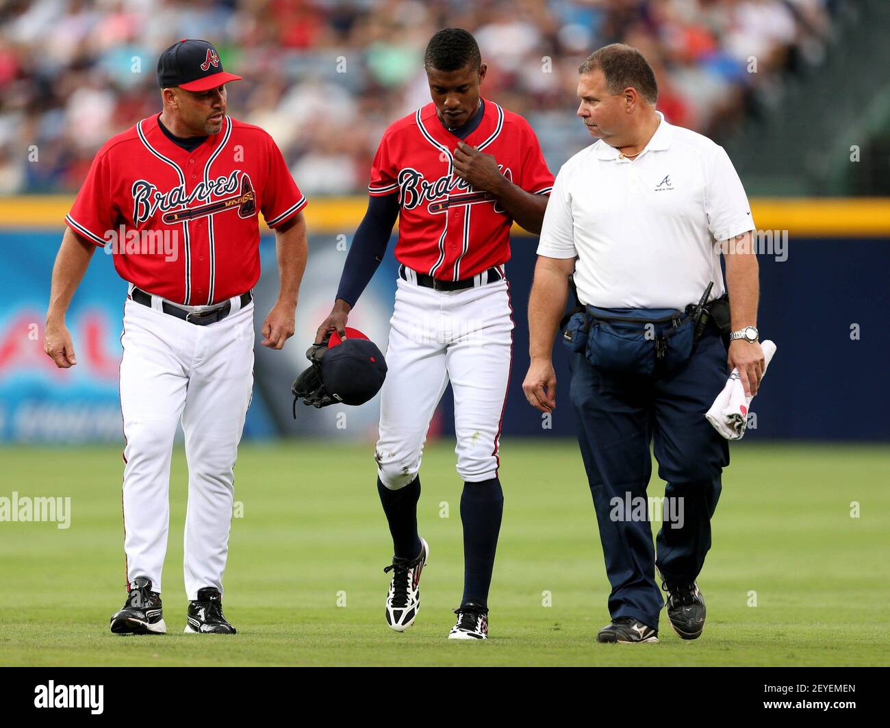 Upton Brothers Injured: B.J., Justin Leave Braves-Reds Game With