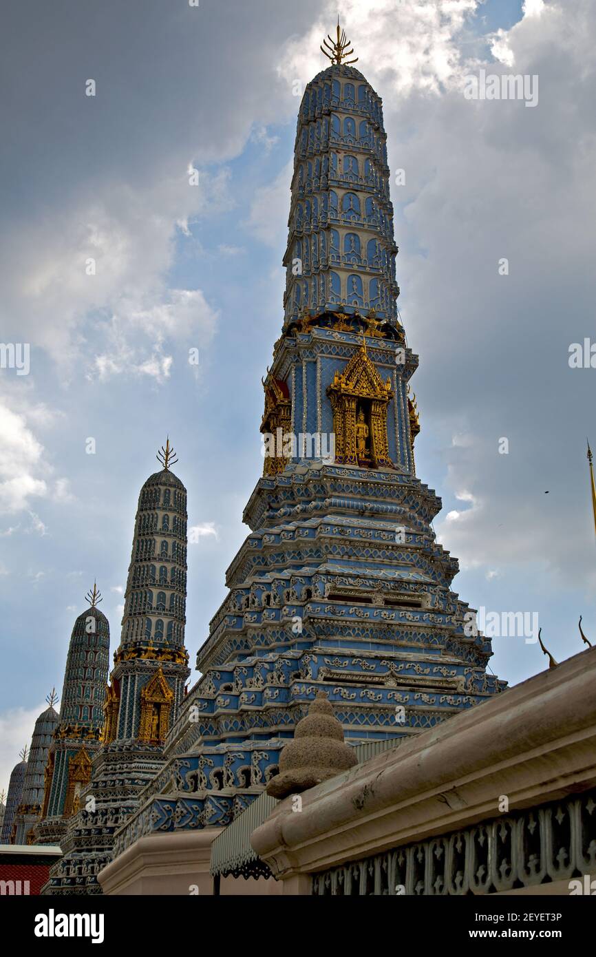 Thailand bangkok palaces asia sky and colors religion Stock Photo - Alamy