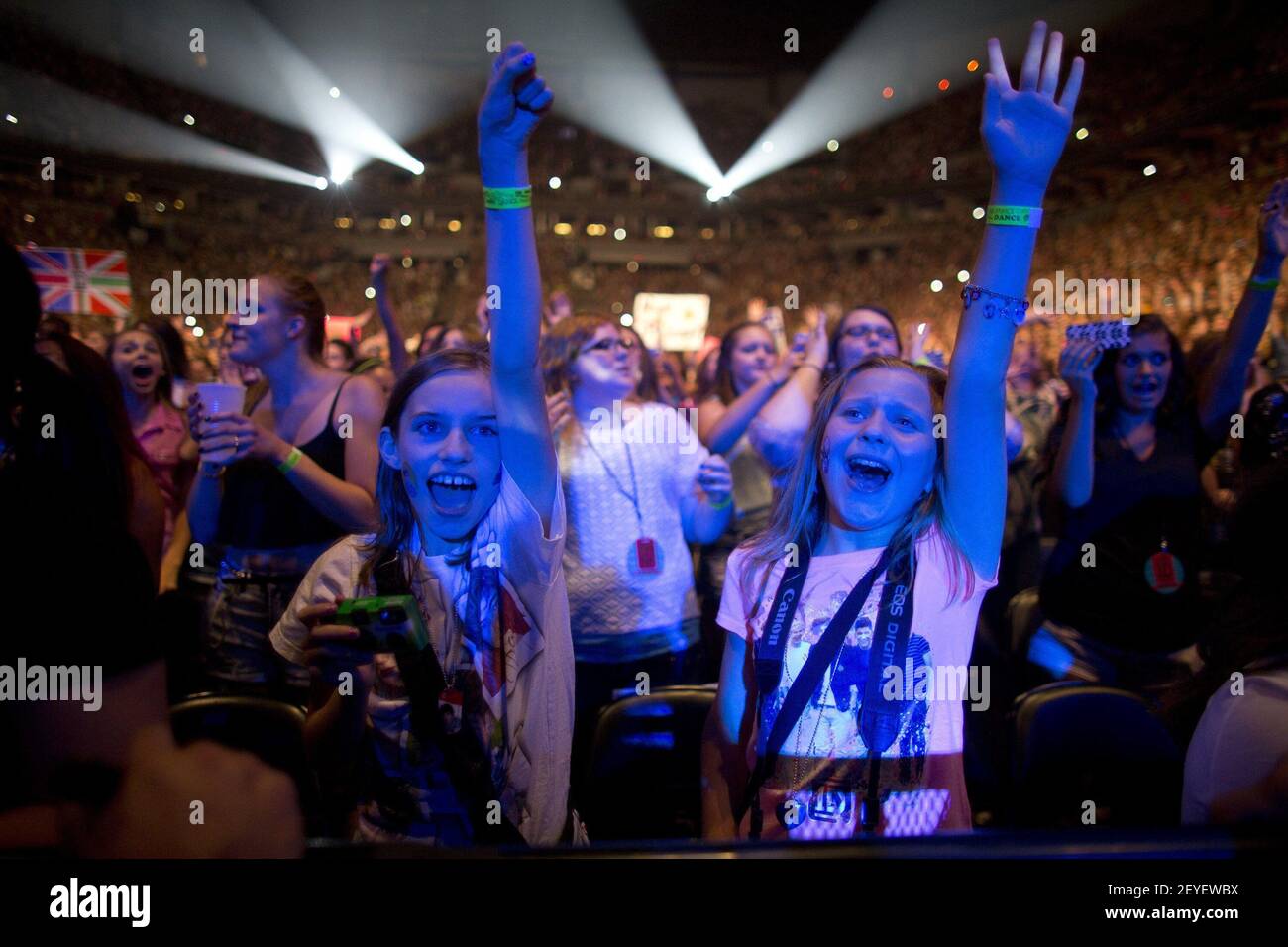 British boy-band One Direction performs Thursday, July 18, 2013, at Target  Center in Minneapolis, Minnesota. (Photo by Jeff Wheeler/Minneapolis Star  Tribune/MCT/Sipa USA Stock Photo - Alamy