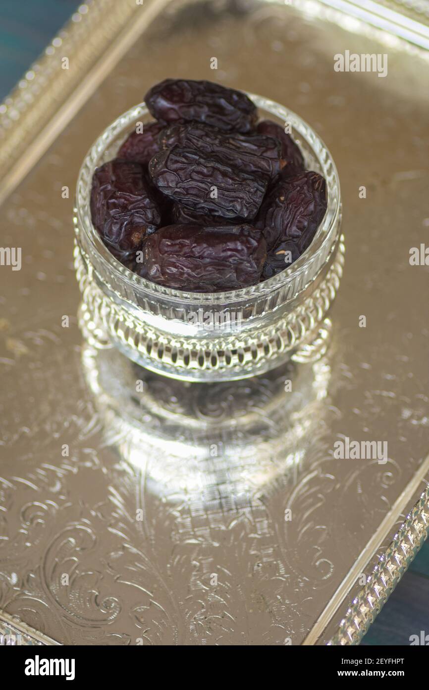 Medjool date palm hi-res stock photography and images - Alamy