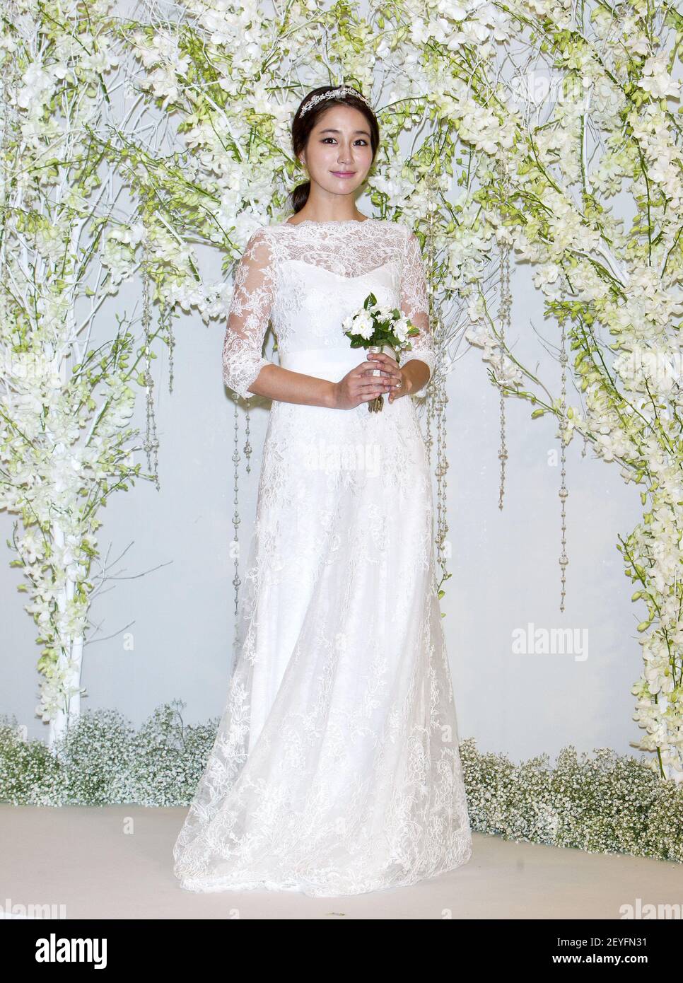 Lee min jung wedding dress online