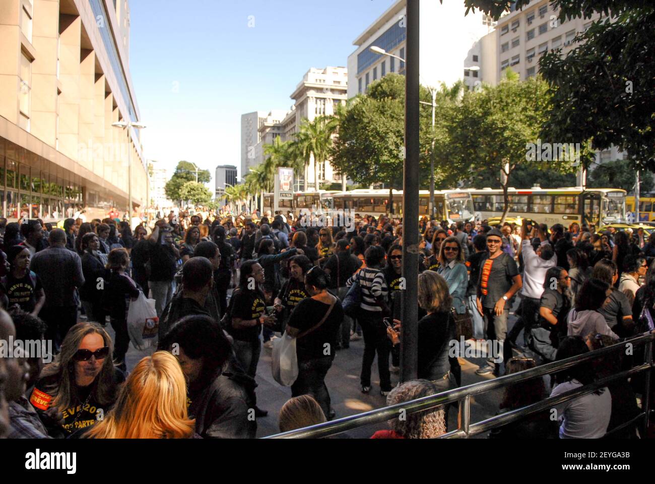 Education professionals and Teachers demonstrated in center Rio de ...