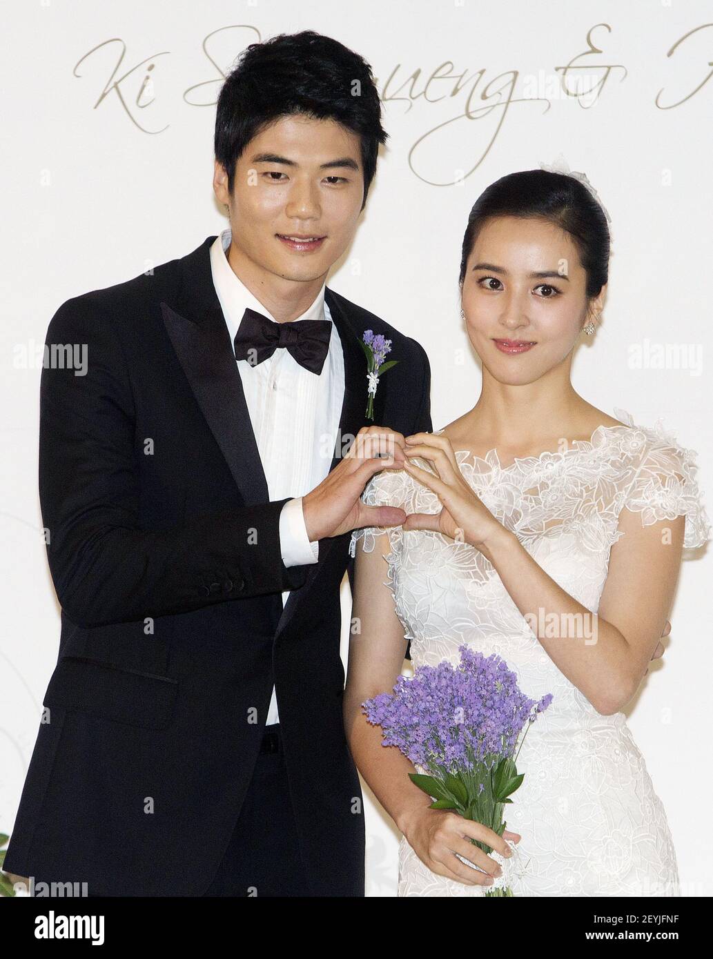 1 July 13 Seoul South Korea L R South Korean Soccer Player Ki Sung Yueng Of Swansea City Poses For Photographers With Bride South Korean Actress Han Hye Jin During A His Wedding 1 July 13 Seoul South Korea L R South Korean Soccer Player Ki Sung Yueng Of Swansea City Poses For Photographers With Bride South Korean Actress Han Hye Jin During A His Wedding