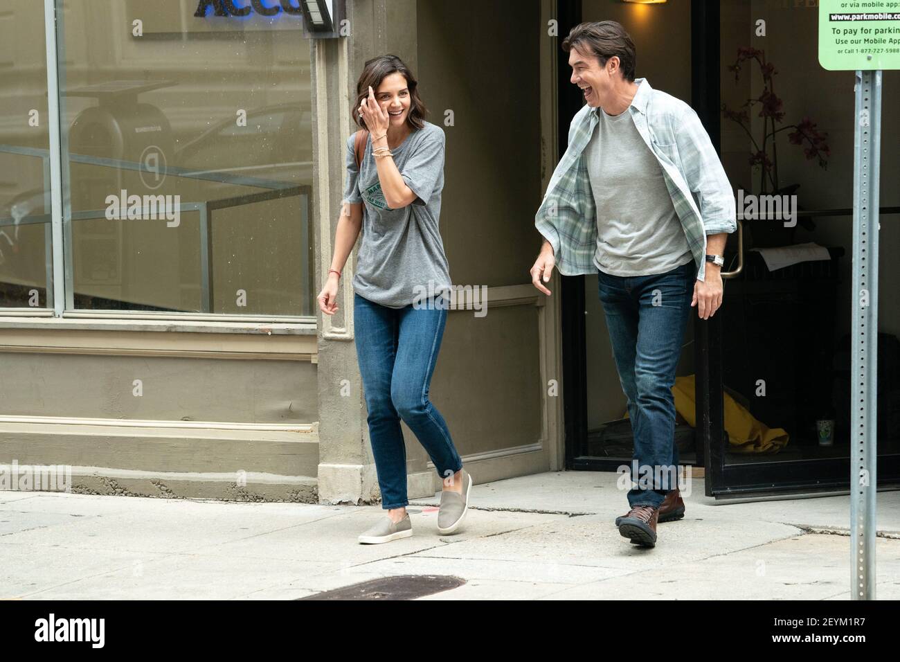 JERRY O'CONNELL and KATIE HOLMES in SECRET, THE DARE TO DREAM (2020