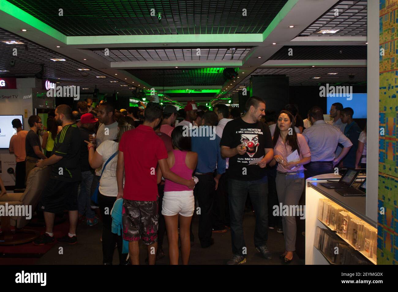 Launch of the Xbox One at the FNAC on Paulista Avenue in Sao Paulo, Brazil  on November 22, 2013. (Photo by Joel Nogueira/Fotoarena/Sipa USA Stock  Photo - Alamy