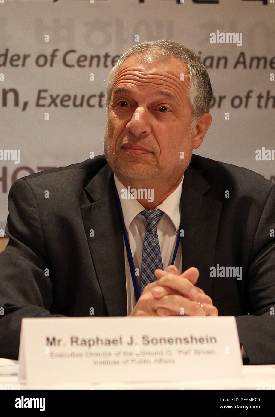 23 November 2013 Los Angeles, California Rafael J. Sonenshein
