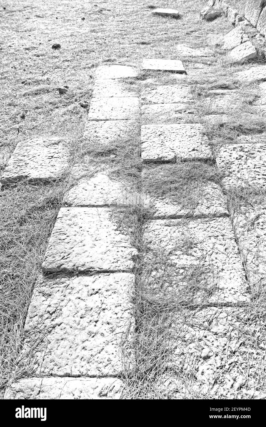Dry stone wall ruins Black and White Stock Photos & Images - Alamy